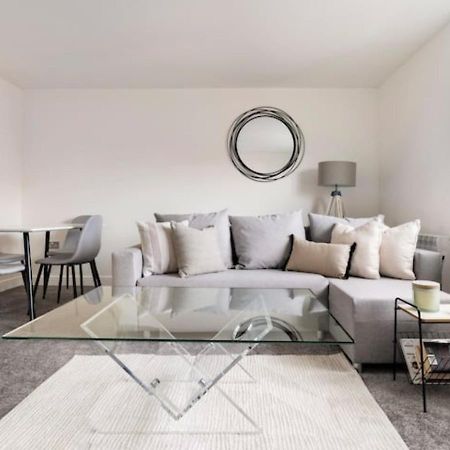 Peniel Properties - ウェリン・ガーデン・シティ エクステリア 写真